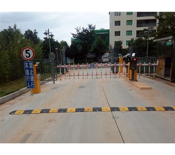 安裝「小區(qū)門禁車牌識(shí)別系統(tǒng)」的好處，90%的朋友都不知道！